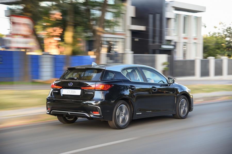  Lexus CT200h 2018 года  (ZA) (фото 2 из 40)